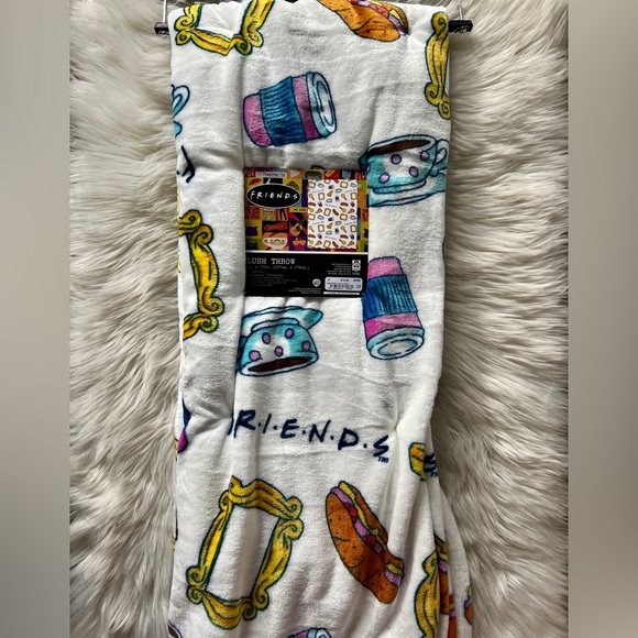 FRIENDS Other - FRIENDS TV Show white Plush Throw Blanket. 50x70 NEW